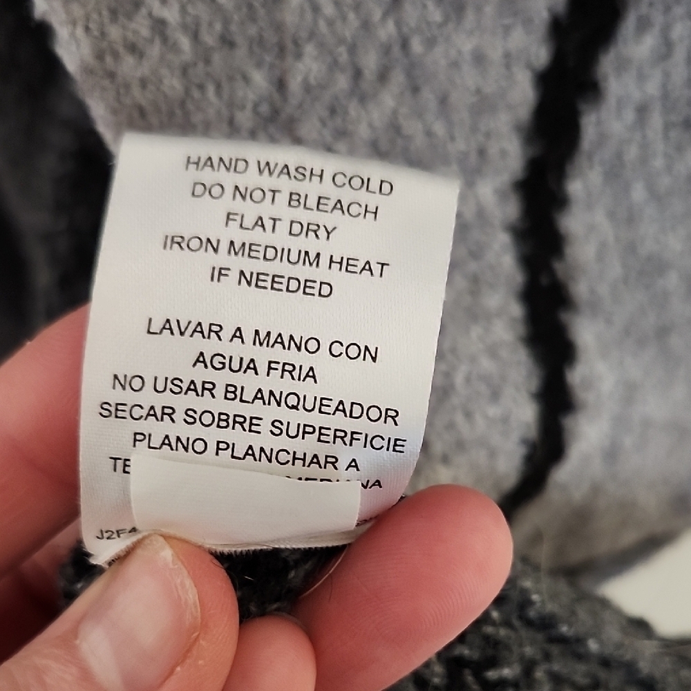 Joseph A Black and Gray Geometric Cardigan - Picture 4 of 12